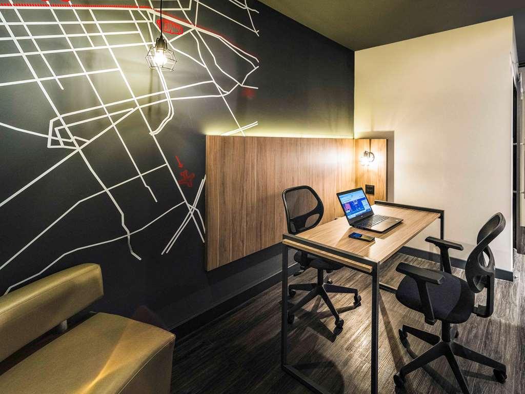 Ibis Curitiba Batel Hotel Bilik gambar