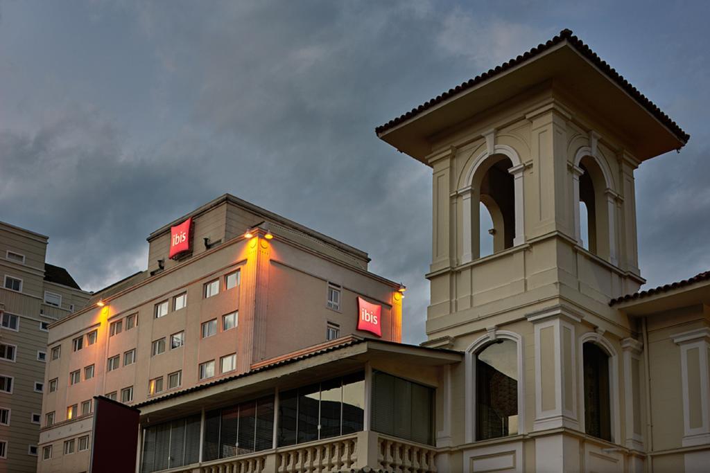 Ibis Curitiba Batel Hotel Luaran gambar